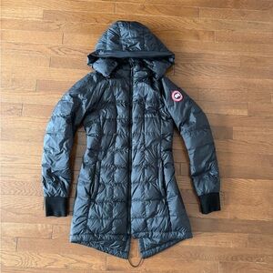 Canada Goose Women's Hooded Puffer Jacket Ellison - Navy Small
